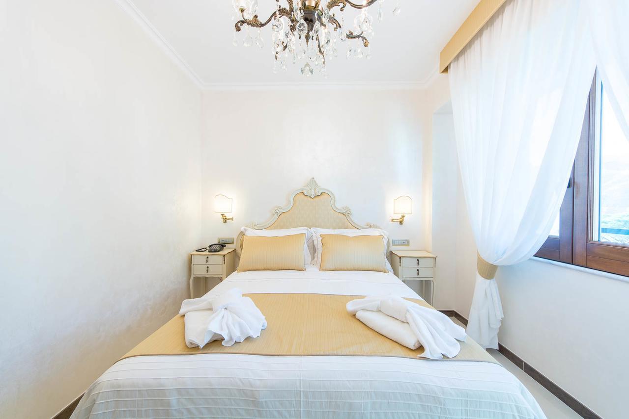 Palazzo Montesanto 5*